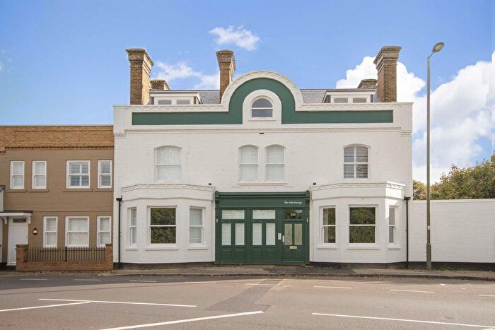 2 Bedroom Flat To Rent In Staines Road East, Sunbury-On-Thames, TW16