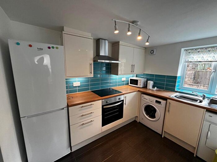 3 Bedroom Private Halls To Rent In Mill Street, Lancaster, LA1