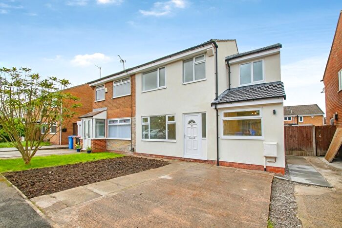 3 Bedroom Semi Detached House For Sale In Barnfield Drive, Worsley, Manchester, Greater Manchester, M28