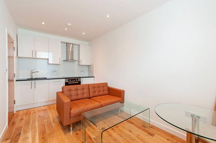 1 Bedroom Flat To Rent In Southerton Road, Hammersmith, London, W6