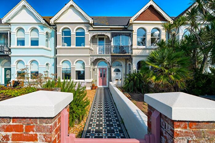 4 Bedroom Terraced House For Sale In Brighton Road, Worthing, BN11