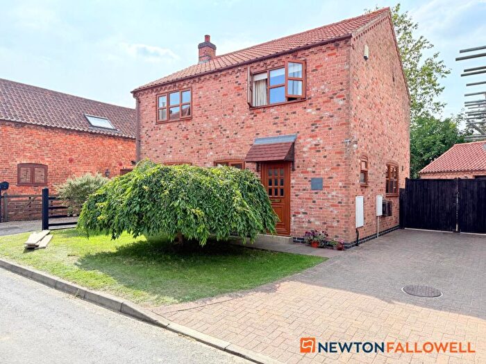 3 Bedroom Detached House For Sale In Barnby Lane, Claypole, NG23