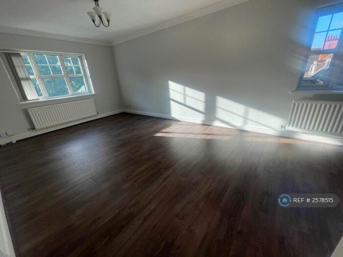 2 Bedroom Flat To Rent In Horsley Road, Sutton Coldfield, B74