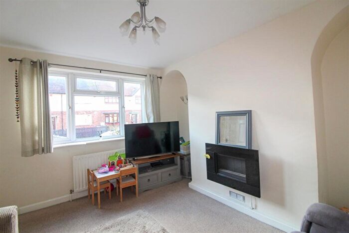2 Bedroom End Of Terrace House To Rent In Victoria Avenue, Ripon, HG4