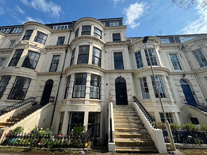 2 Bedroom Flat To Rent In Crown Terrace, Scarborough, YO11