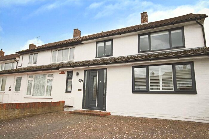 3 Bedroom Terraced House For Sale In Merryhill Road, Bracknell, Berkshire, RG42
