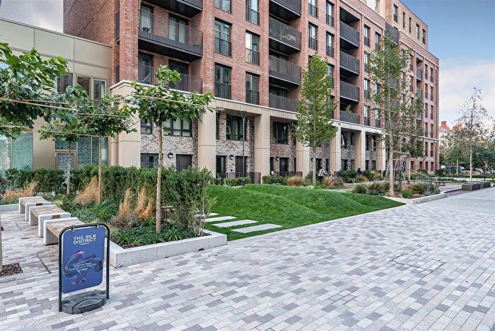 2 Bedroom Flat To Rent In Bouchon Point, Silk District, Cendal Crescent, London, E1