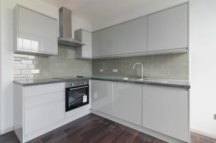 2 Bedroom Flat To Rent In Endcliffe House, Lewis Crescent, Margate, CT9