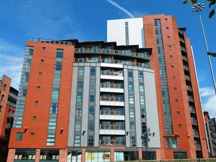 2 Bedroom Flat To Rent In City Gate, Blantyre Street, Castlefield, Manchester, M15
