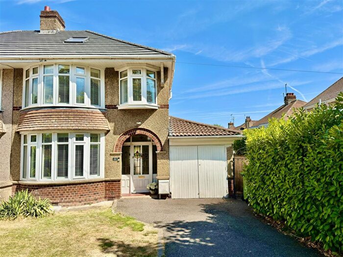 3 Bedroom Semi-Detached House For Sale In Marlborough Road, Lakeside, SN3