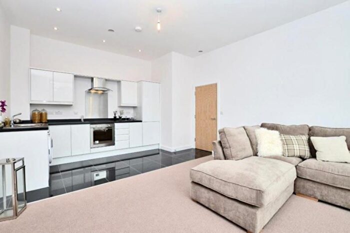 2 Bedroom Flat To Rent In Knoll Road, Camberley, GU15
