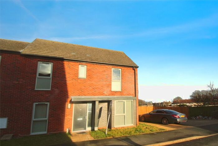 3 Bedroom End Of Terrace House To Rent In Willcock Road, Wolverhampton, West Midlands, WV2