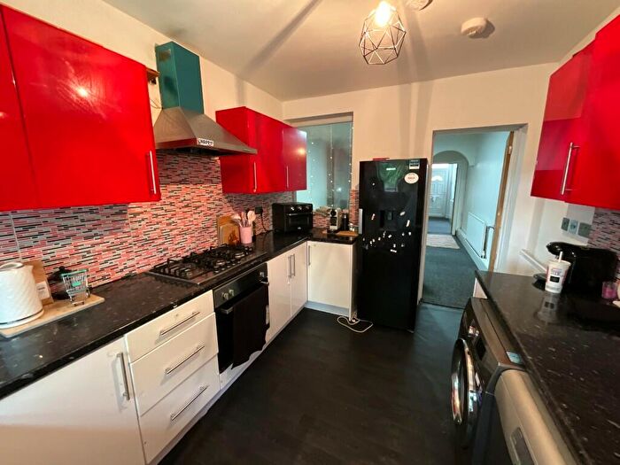 2 Bedroom Terraced House To Rent In Cecil Street, Nottingham, Nottinghamshire, NG7