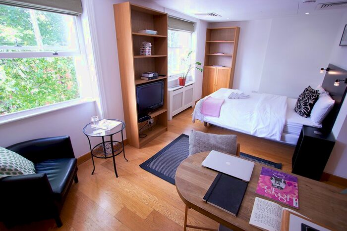Studio To Rent In Cartwright Gardens, London, WC1H