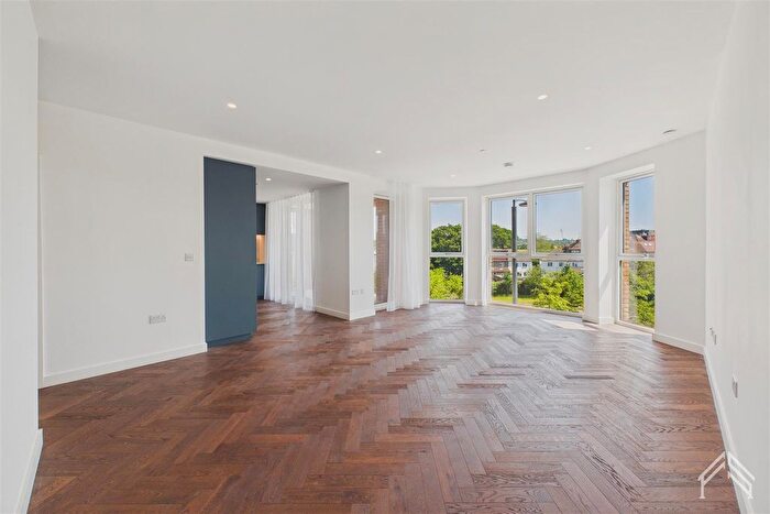 2 Bedroom Flat To Rent In The Delamarre House, Parkview Avenue, NW2