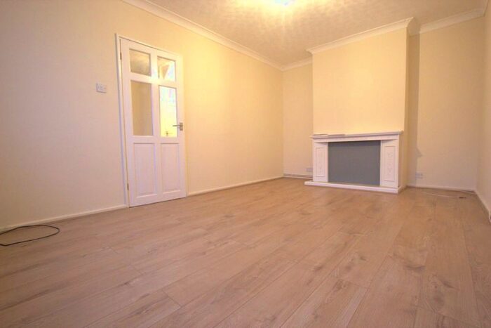 3 Bedroom Property To Rent In Mottisfont Road, London, SE2
