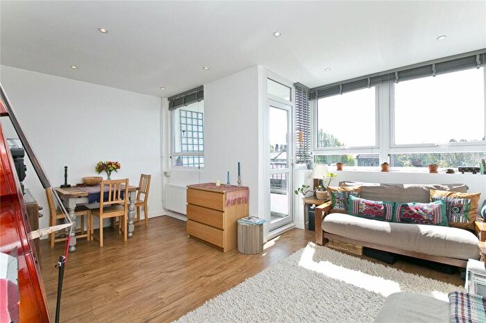 3 Bedroom Duplex To Rent In Sundridge House, Church Crescent, London, E9