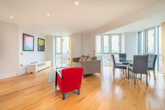 3 Bedroom Flat To Rent In Sky View Tower, Stratford, London, E15