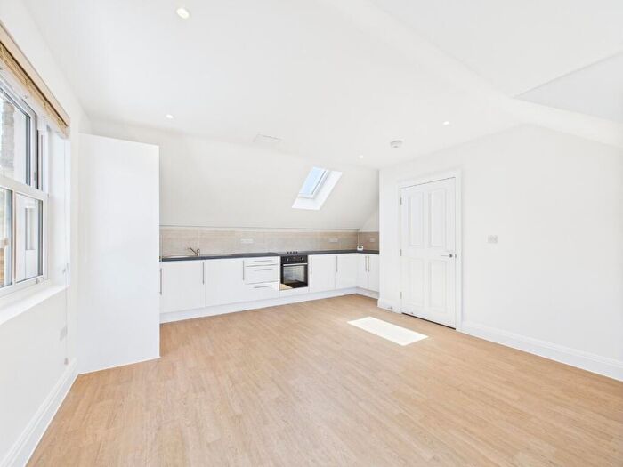 1 Bedroom Flat To Rent In Footscray Road, London, Greater London, SE9