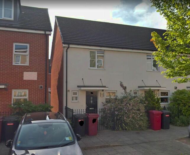 2 Bedroom Semi-Detached House To Rent In Havergate Way, Kennet Island, RG2