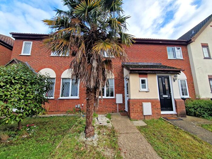 2 Bedroom Terraced House For Sale In Bunyan Road, Biggleswade, SG18