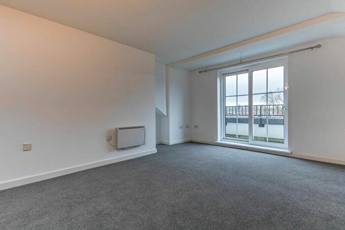 2 Bedroom Apartment To Rent In Riverside Place, Kendal, LA9