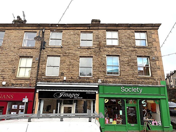 2 Bedroom Flat To Rent In Bank Street, Rawtenstall, BB4