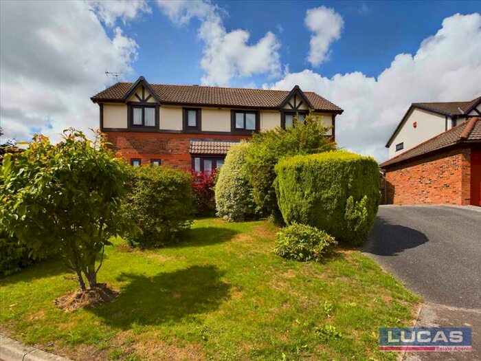 4 Bedroom Detached House For Sale In Collen Wen, Llanfairpwll, LL61