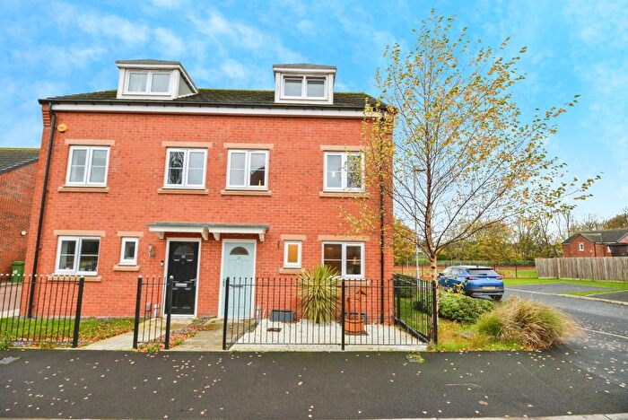 3 Bedroom Semi Detached House For Sale In Kingfisher Avenue, Stockton-On-Tees, TS20