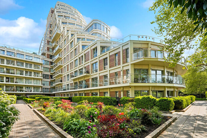 2 Bedroom Apartment To Rent In Kingston Riverside, Kingston Upon Thames, KT2