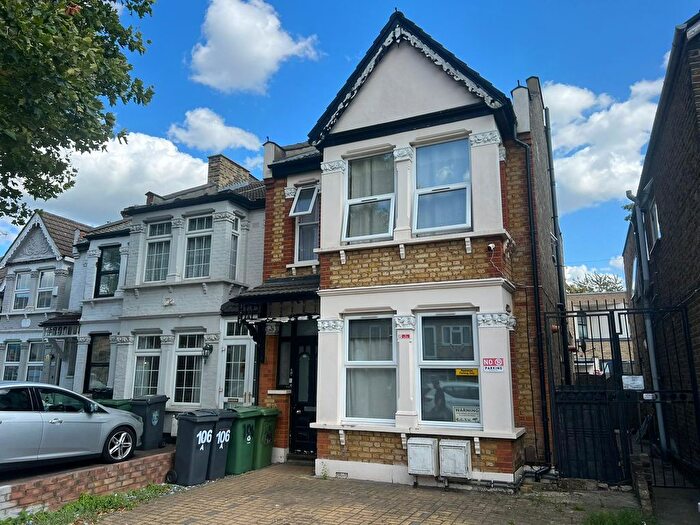 2 Bedroom Flat To Rent In Chingford Mount Road, London, E4