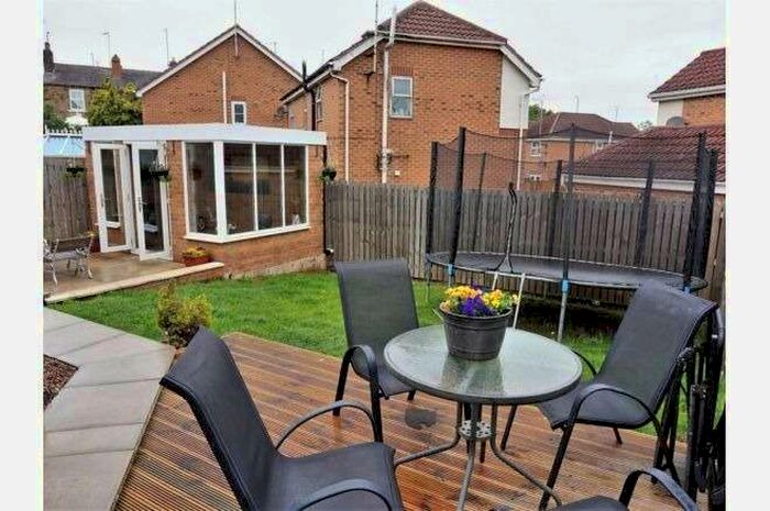 5 Bedroom Detached House To Rent In The Rowans, Wakefield, WF3