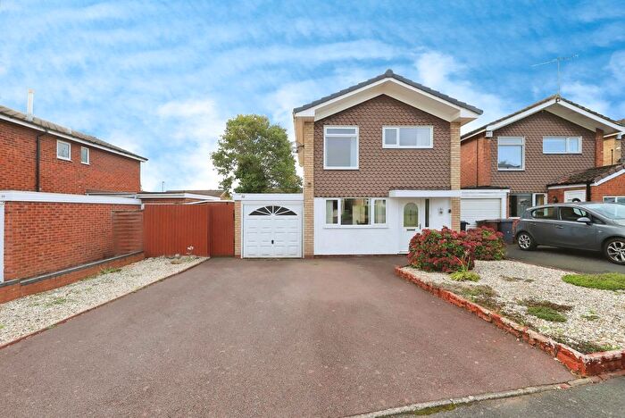 3 Bedroom Link Detached House For Sale In Sheraton Drive, Kidderminster, Worcestershire, DY10