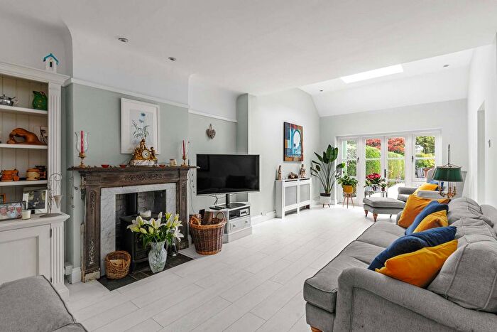 4 Bedroom Semi-detached House For Sale In Dorney Grove, Weybridge, KT13