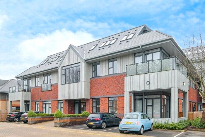 1 Bedroom Flat To Rent In Woking, Surrey, GU21