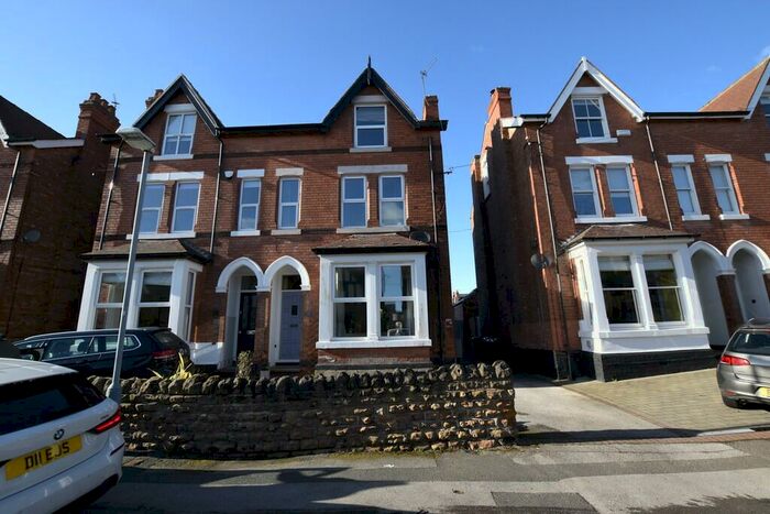 1 Bedroom Apartment To Rent In Chaworth Road, West Bridgford, Nottingham, NG2