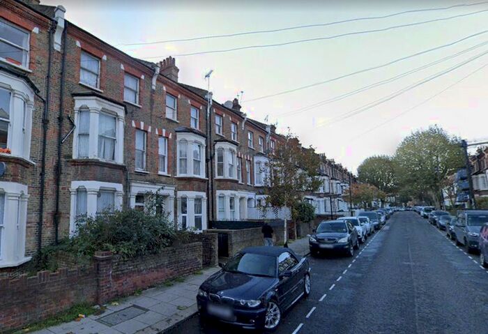 3 Bedroom Flat To Rent In Bravington Road, Maida Vale, W9