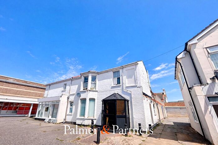 2 Bedroom Apartment For Sale In High Street, Clacton-on-Sea, Essex, CO15