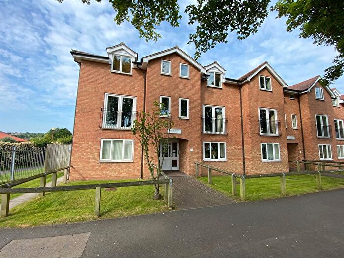 2 Bedroom Flat To Rent In North Leas Avenue, Scarborough, YO12
