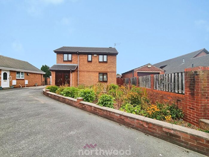3 Bedroom Semi-Detached House For Sale In Springwell Gardens, Balby, Doncaster, DN4