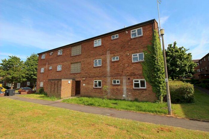 2 Bedroom Flat To Rent In Bed Flat To Rent, Oakham Close, West Swindon, SN5