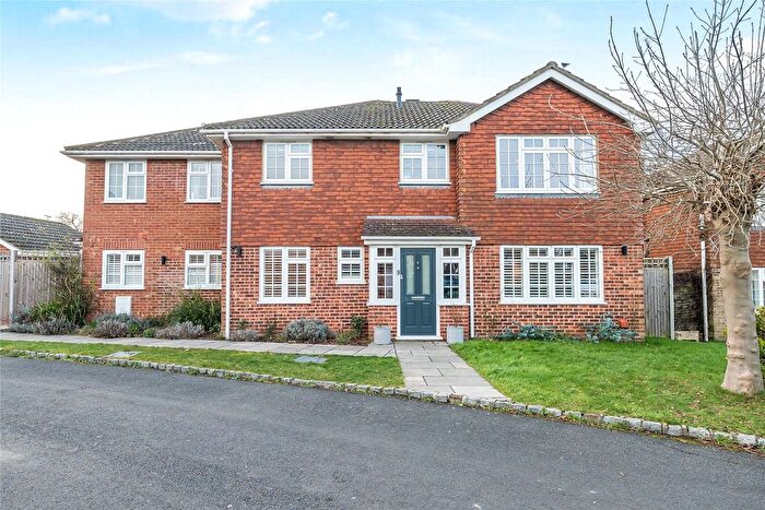 5 Bedroom Detached House For Sale In Guildford, Surrey, GU4