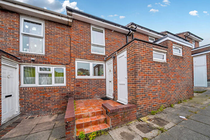 2 Bedroom Terraced House For Sale In Coupland Place, Woolwich, SE18