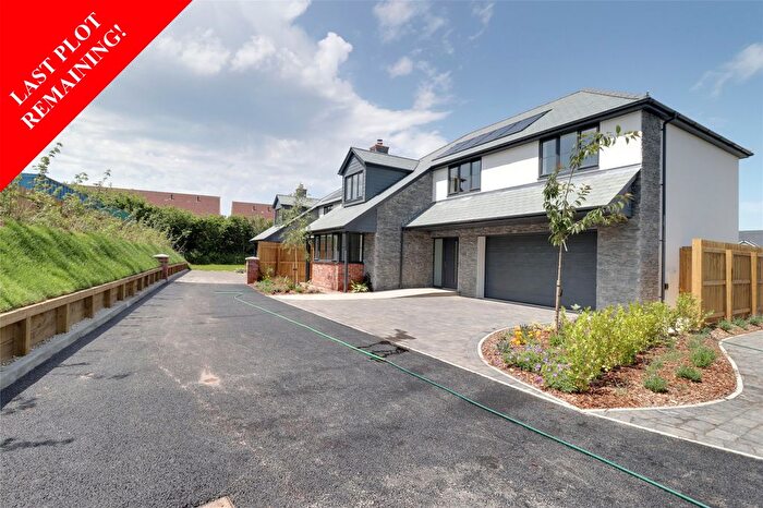 5 Bedroom Detached House For Sale In Harvest Drive, Roundswell, Barnstaple, EX31