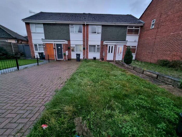 2 Bedroom Terraced House To Rent In Pintail Road, Woodford Green, IG8