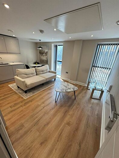 1 Bedroom Flat To Rent In Flat, , Centenary House, North Street Leeds, LS2