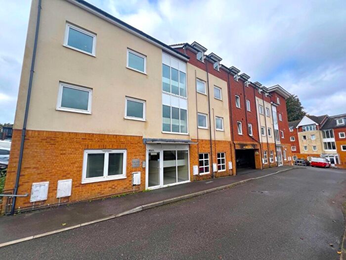 1 Bedroom Flat To Rent In Bastins Close, Park Gate, Southampton, Hampshire, SO31