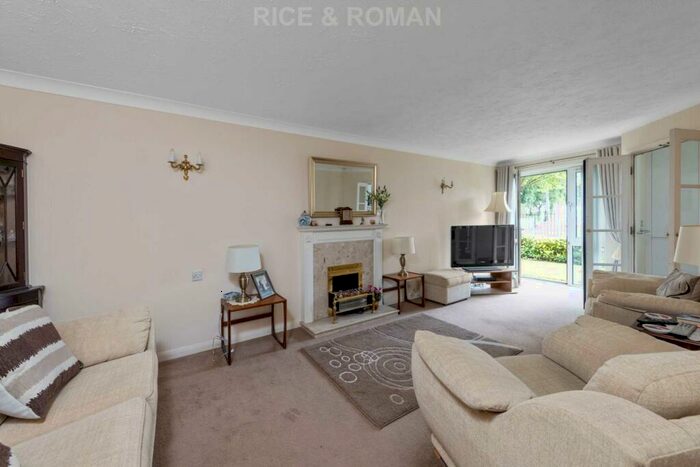 2 Bedroom Retirement Property For Sale In The Meads, Windsor, SL4