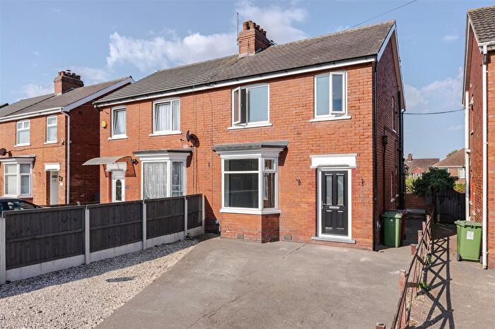 3 Bedroom Property To Rent In Highfield Avenue, Scunthorpe, DN15