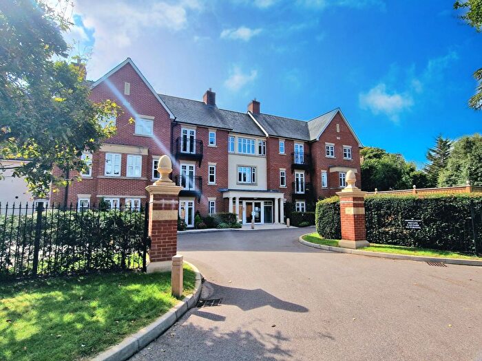 2 Bedroom Flat To Rent In Ardwick Court, Sycamore Road, Farnborough, GU14